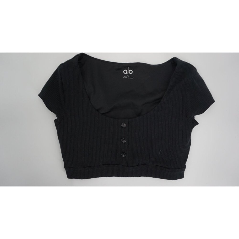 Alo Women Crop Top Size S Built-in Bra Decorative Buttons Cap Sleeve Pullover